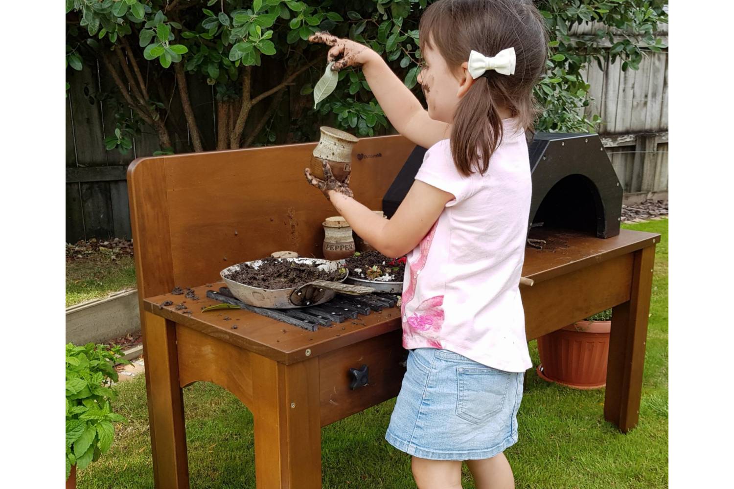 Outdoor play on sale kitchen uk