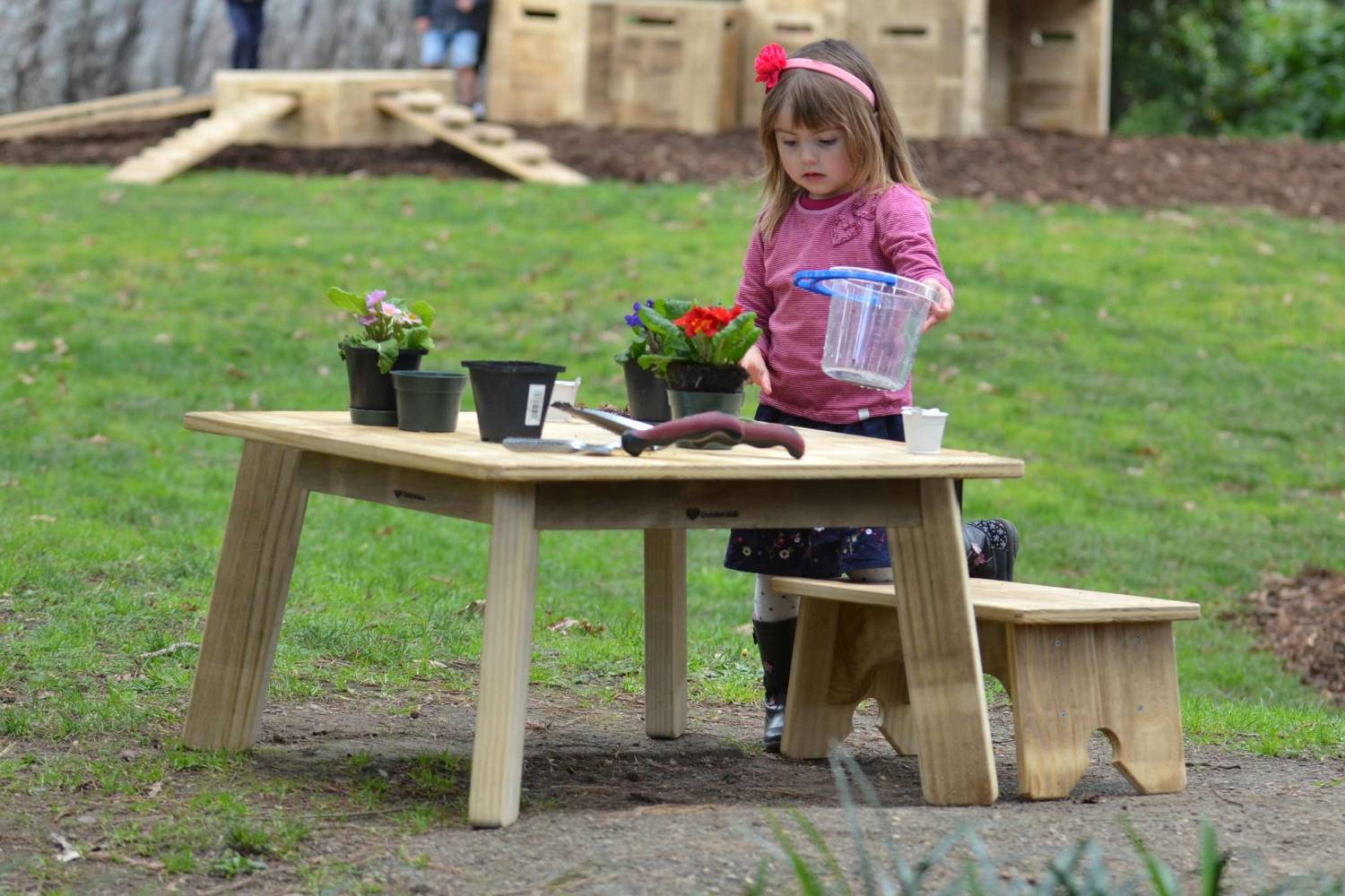 outdoor table for schools